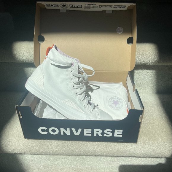converse - Picture 1 of 4